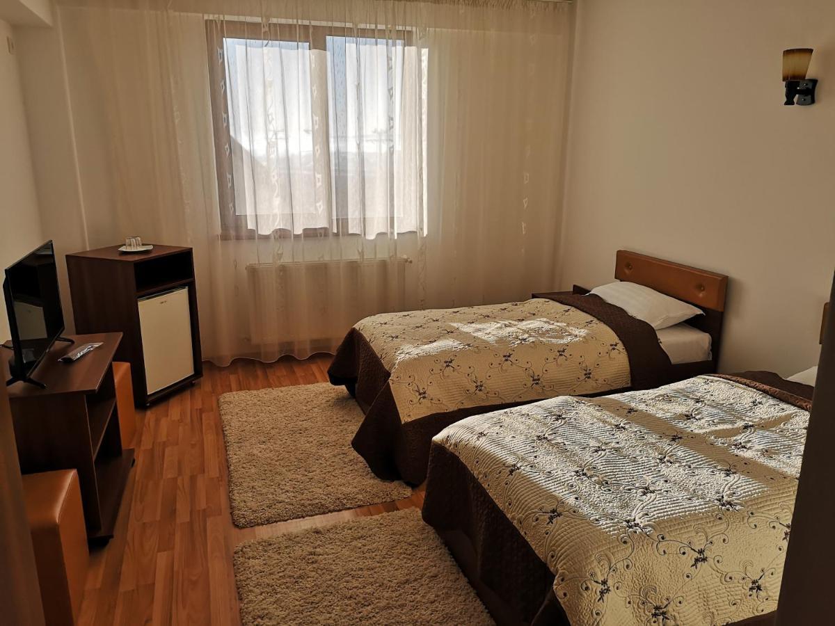 Passa Tempo Hotel Suceava Exterior foto