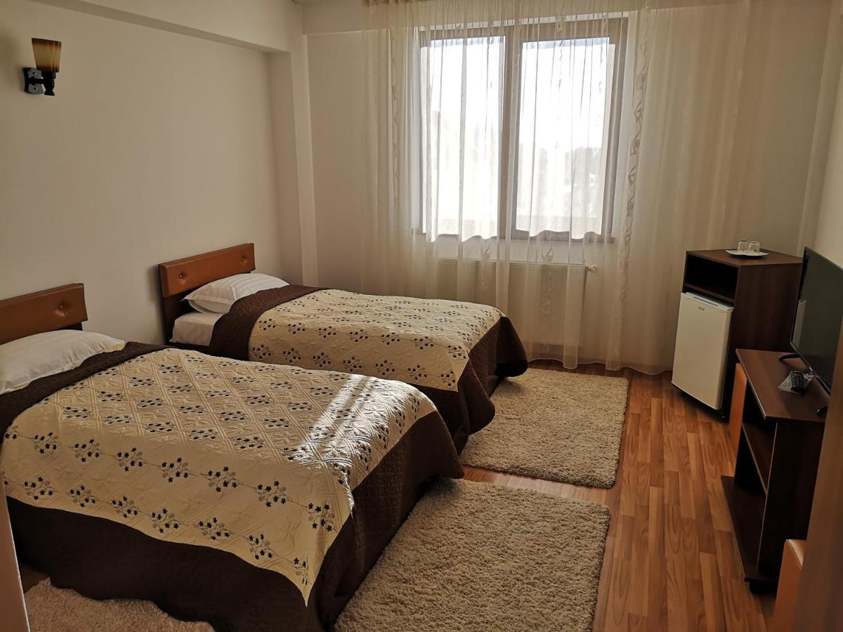 Passa Tempo Hotel Suceava Exterior foto